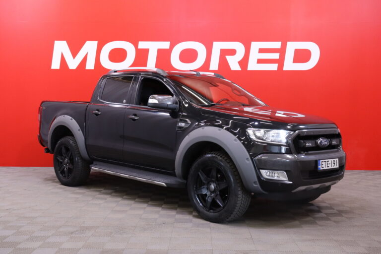 Ford - Ranger - Double Cab 3,2TDCi 200 hv A6 4x4 Wildtrak // 5-paikkainen / Webasto / ACC / Koukku / Lazer Grille Kit / P-kamera // - Avolava