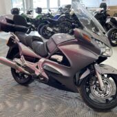 HONDA - ST - 1300 Pan European ABS // Juuri saapunut / ABS / Laukku / Sähköinen tuulilasi // - Moottoripyörä