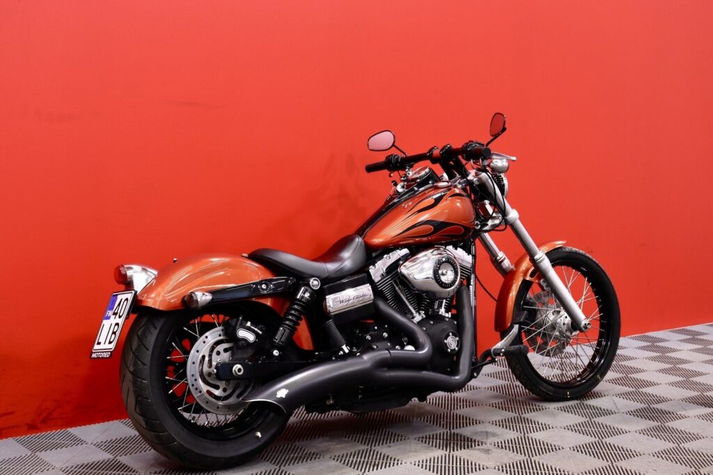 Harley-Davidson - DYNA - FXDWG Dyna Wide Glide // Suomi-pyörä / Vance & Hines / Huoltomuistio // Harley-Davidson - DYNA - FXDWG Dyna Wide Glide // Suomi-pyörä / Vance & Hines / Huoltomuistio // - Moottoripyörä