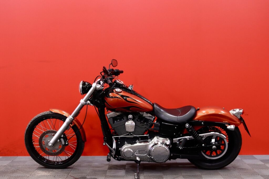 Harley-Davidson - DYNA - FXDWG Dyna Wide Glide // Suomi-pyörä / Vance & Hines / Huoltomuistio // Harley-Davidson - DYNA - FXDWG Dyna Wide Glide // Suomi-pyörä / Vance & Hines / Huoltomuistio // - Moottoripyörä