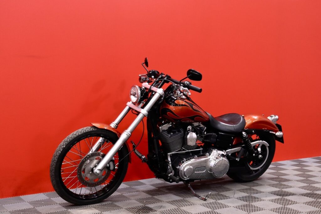 Harley-Davidson - DYNA - FXDWG Dyna Wide Glide // Suomi-pyörä / Vance & Hines / Huoltomuistio // Harley-Davidson - DYNA - FXDWG Dyna Wide Glide // Suomi-pyörä / Vance & Hines / Huoltomuistio // - Moottoripyörä