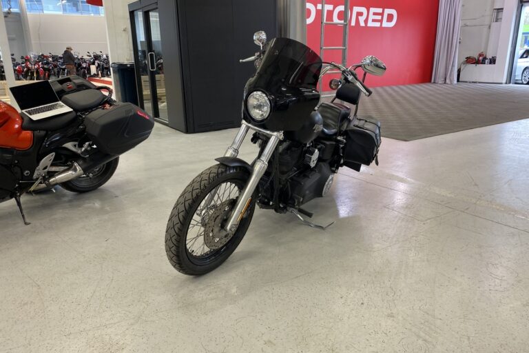 Harley-Davidson - DYNA - FXDBI Dyna Street Bob // Juuri saapunut! / Suomi-pyörä / Huoltokirja / V&H / Laukut // - Moottoripyörä