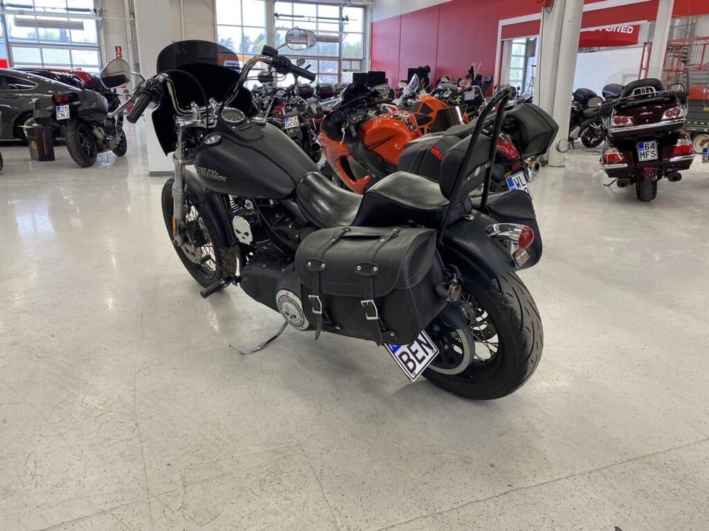Harley-Davidson - DYNA - FXDBI Dyna Street Bob // Juuri saapunut! / Suomi-pyörä / Huoltokirja / V&H / Laukut // Harley-Davidson - DYNA - FXDBI Dyna Street Bob // Juuri saapunut! / Suomi-pyörä / Huoltokirja / V&H / Laukut // - Moottoripyörä