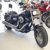 Harley-Davidson - DYNA - FXDF Dyna Fat Bob // Suomipyörä / V&H / Huoltokirja / Sissybar - Moottoripyörä