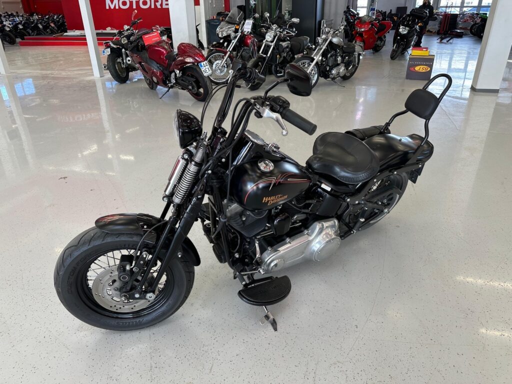 Harley-Davidson - SOFTAIL - FLSTSB X-Bones // Suomi-pyörä / Bassani / Juuri saapunut // Harley-Davidson - SOFTAIL - FLSTSB X-Bones // Suomi-pyörä / Bassani / Juuri saapunut // - Moottoripyörä