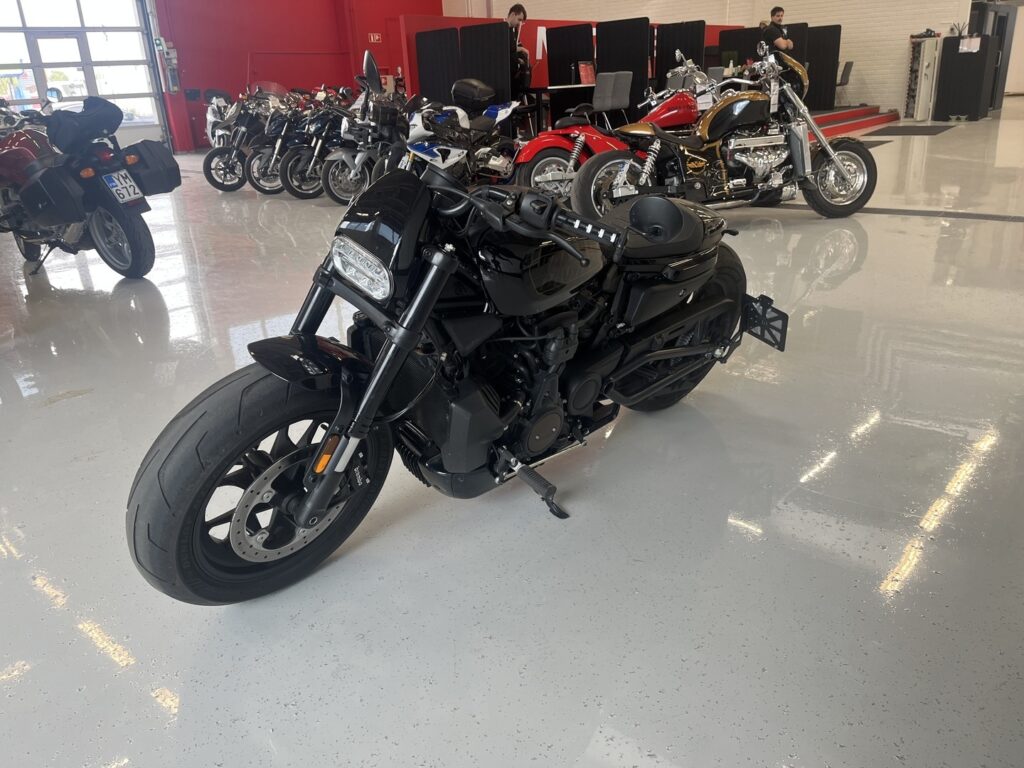 Harley-Davidson - SPORTSTER - XL 1200 Sportster S Sportster Sport Harley-Davidson - SPORTSTER - XL 1200 Sportster S Sportster Sport - Moottoripyörä