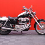 Harley-Davidson - SPORTSTER - XL 1200 C Sportster Custom / Custom Putkisto / LED // - Moottoripyörä