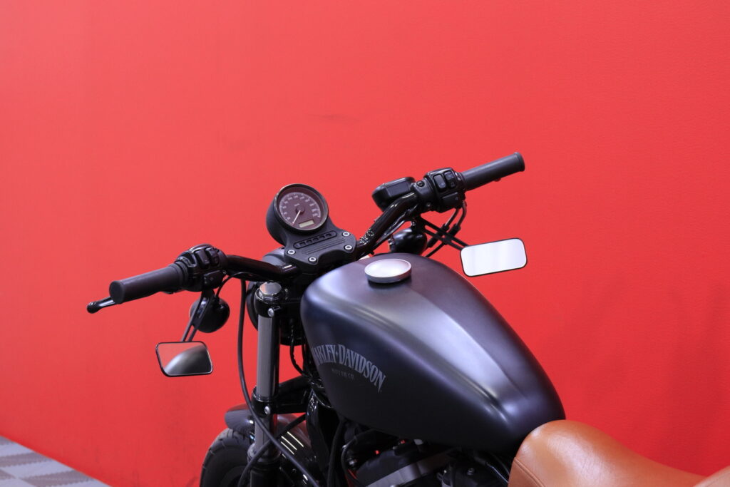 Harley-Davidson - Sportster - XL 883 N IRON // Cobra putkisto / Custom satula // Harley-Davidson - Sportster - XL 883 N IRON // Cobra putkisto / Custom satula // - Moottoripyörä
