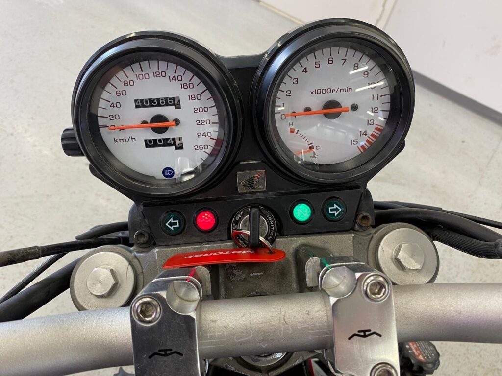 Honda - CB - 600 F Hornet // Myydään Huutokaupat.com // Honda - CB - 600 F Hornet // Myydään Huutokaupat.com // - Moottoripyörä