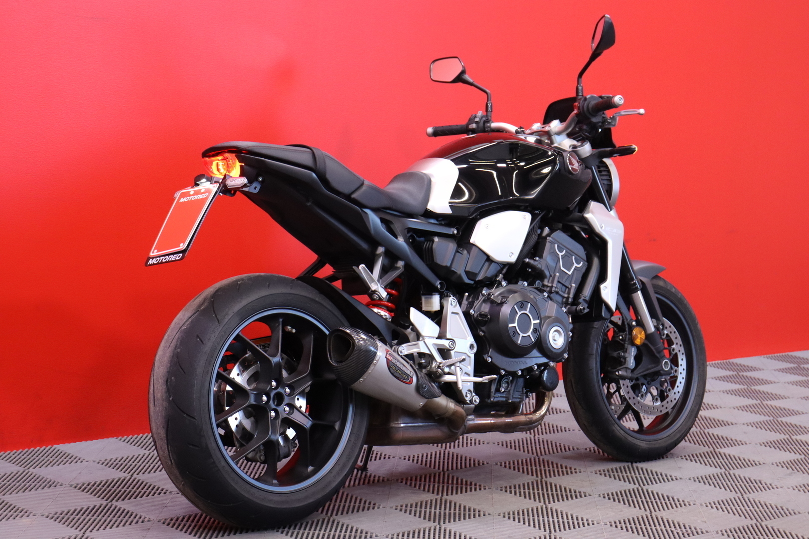 Honda - CB - 1000R // Yoshimura / Ajomodet / ABS / Huoltokirja / LED // - Moottoripyörä