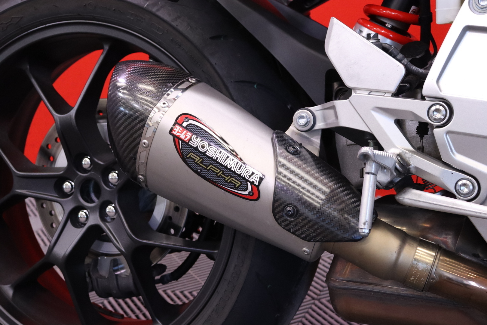 Honda - CB - 1000R // Yoshimura / Ajomodet / ABS / Huoltokirja / LED // - Moottoripyörä