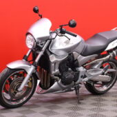 Honda - CB - 900 F Hornet // Suomi-pyörä / Erittäin hienossa kunnossa! / Huoltomuistio / Slipari // - Moottoripyörä