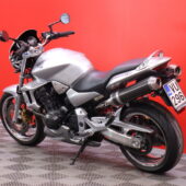 Honda - CB - 900 F Hornet // Suomi-pyörä / Erittäin hienossa kunnossa! / Huoltomuistio / Slipari // - Moottoripyörä