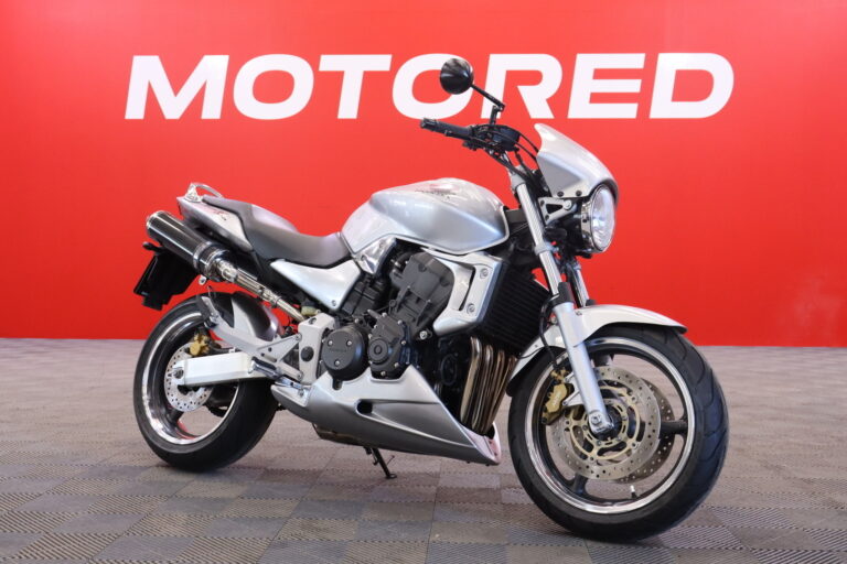 Honda - CB - 900 F Hornet // Suomi-pyörä / Erittäin hienossa kunnossa! / Huoltomuistio / Slipari // - Moottoripyörä