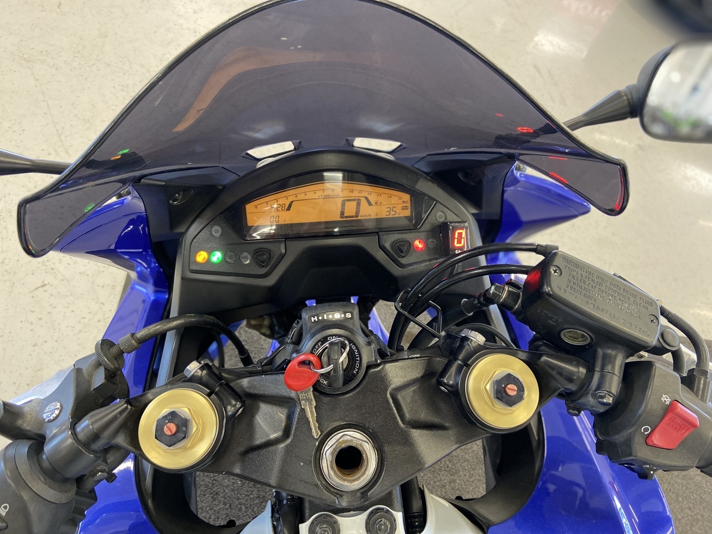 Honda - CBR - 600 F // Akrapovic / Huoltokirja / Takalaukku // - Moottoripyörä