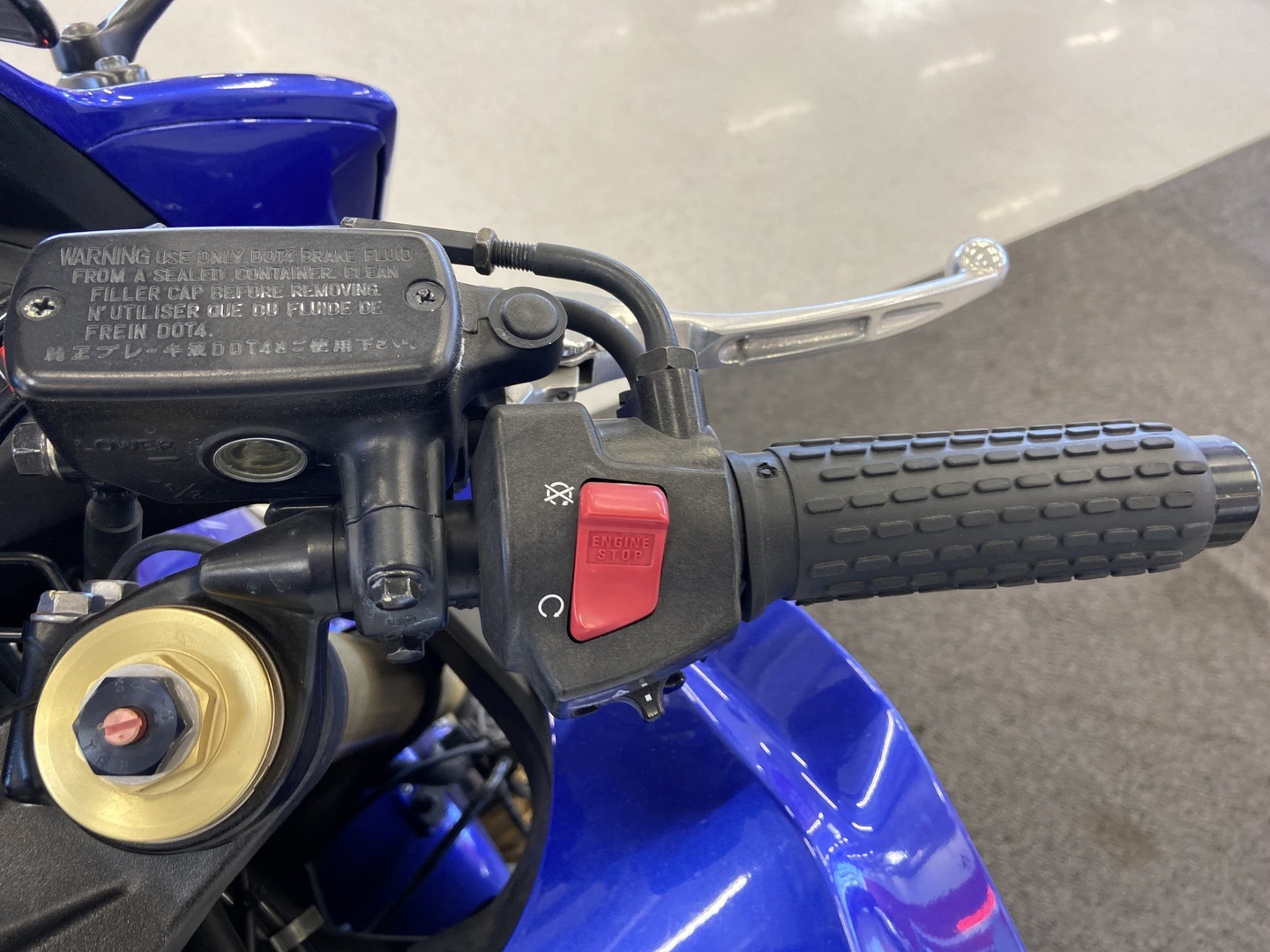 Honda - CBR - 600 F // Akrapovic / Huoltokirja / Takalaukku // - Moottoripyörä