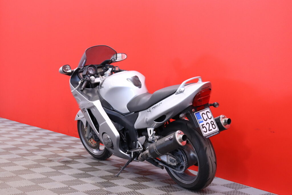 Honda - CBR - 1100 XX Super Blackbird // Suomi-pyörä / Huoltokirja / Micron // Honda - CBR - 1100 XX Super Blackbird // Suomi-pyörä / Huoltokirja / Micron // - Moottoripyörä