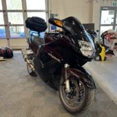 Honda - CBR - 1100 XX Super Blackbird // Juuri saapunut! / Dominator / Suomi-pyörä / 3x laukut // - Moottoripyörä