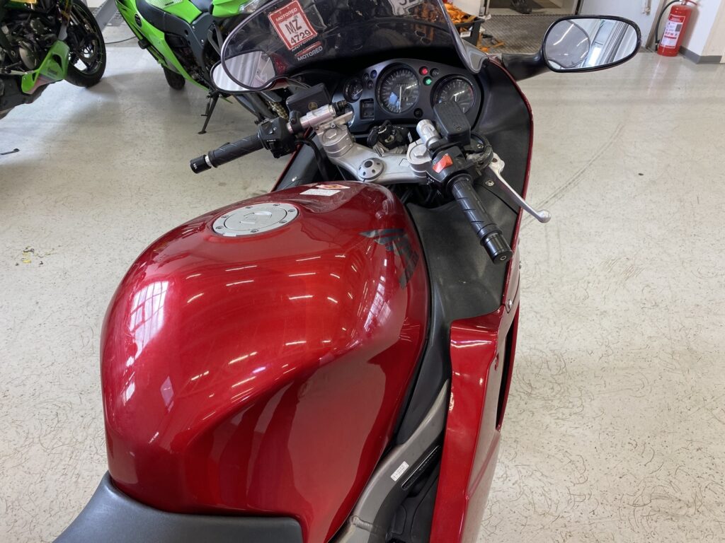 Honda - CBR - 1100 XX Super Blackbird // Suomi-pyörä / 3x Laukut / H.I.S.S. // Honda - CBR - 1100 XX Super Blackbird // Suomi-pyörä / 3x Laukut / H.I.S.S. // - Moottoripyörä