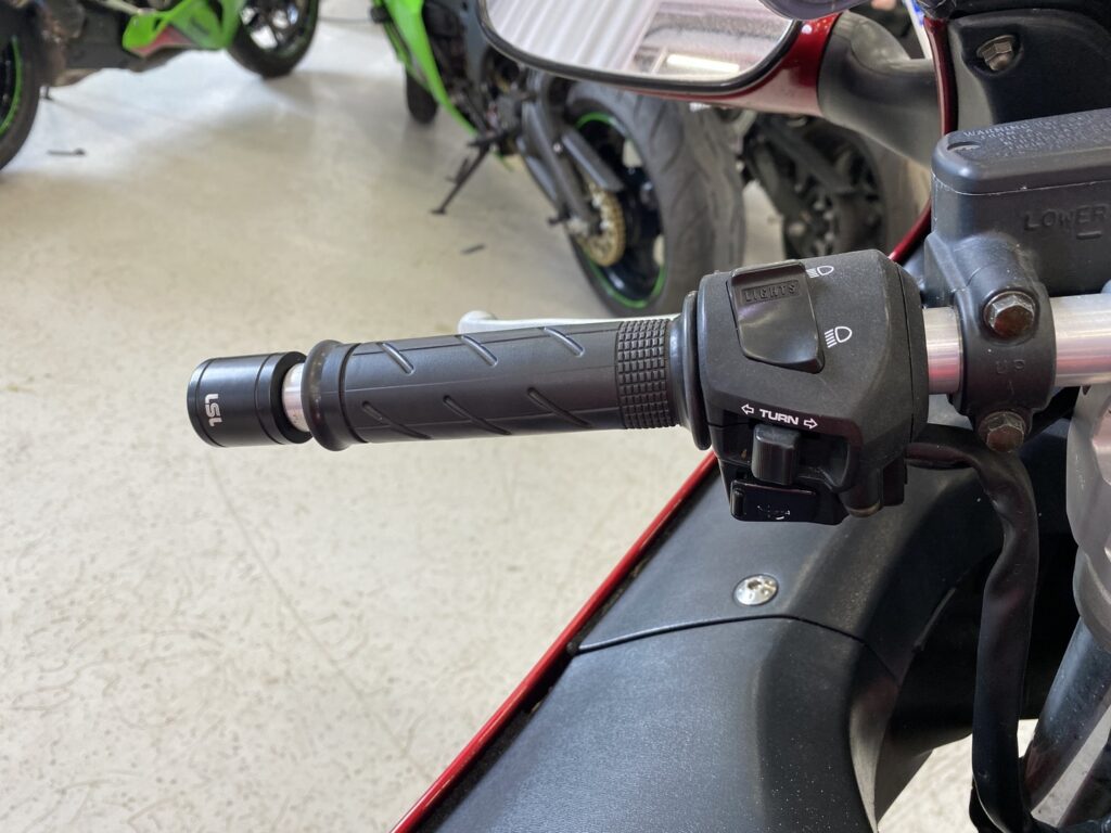 Honda - CBR - 1100 XX Super Blackbird // Suomi-pyörä / 3x Laukut / H.I.S.S. // Honda - CBR - 1100 XX Super Blackbird // Suomi-pyörä / 3x Laukut / H.I.S.S. // - Moottoripyörä