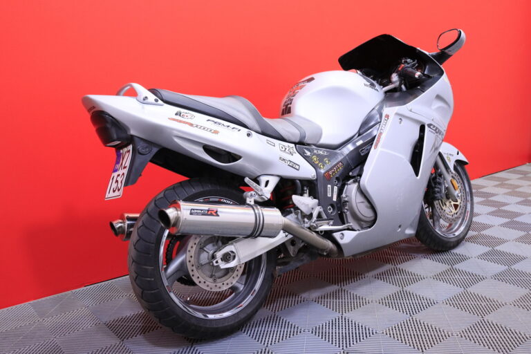 Honda - CBR - 1100 XX Super Blackbird / Myydään Huutokaupat.com! - Moottoripyörä