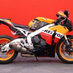 Honda - CBR - 1000 RR Fireblade // Suomi-Pyörä / Akrapovic / ABS / Huoltokirja // - Moottoripyörä