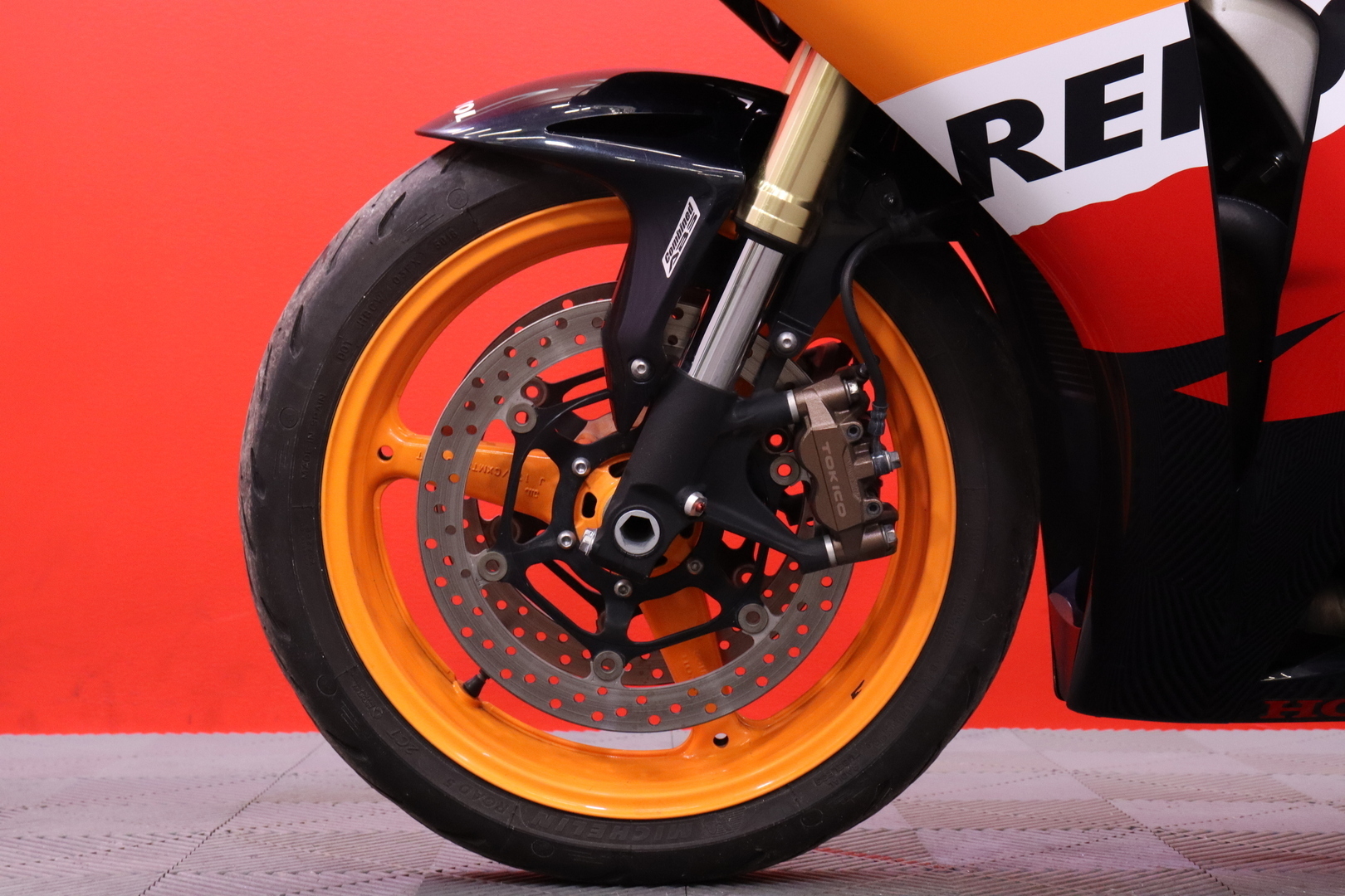 Honda - CBR - 1000 RR Fireblade // Suomi-Pyörä / Akrapovic / ABS / Huoltokirja // - Moottoripyörä