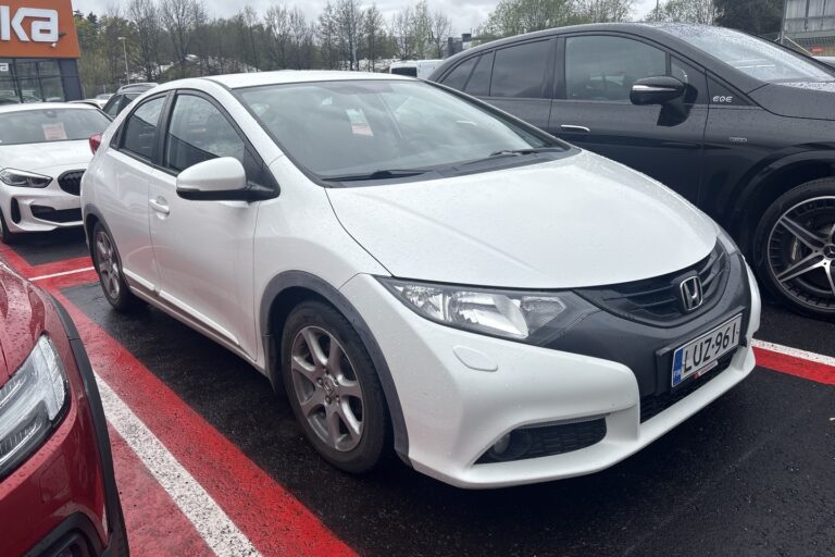 Honda - Civic - 5D Diesel 1,6 Sport - Viistoperä