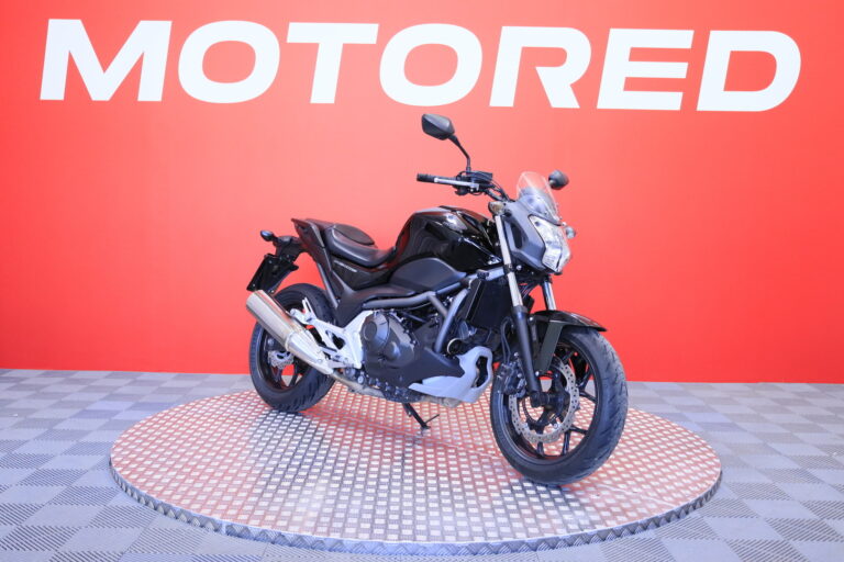 Honda - NC - 700S // Uudet renkaat / ABS / A2 // - Moottoripyörä
