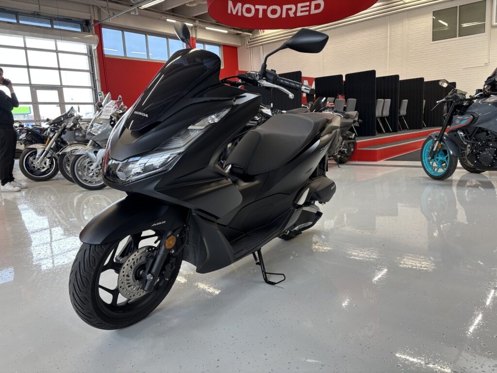 Honda - PCX - 125 // Myydään Huutokaupat.com // Honda - PCX - 125 // Myydään Huutokaupat.com // - Moottoripyörä
