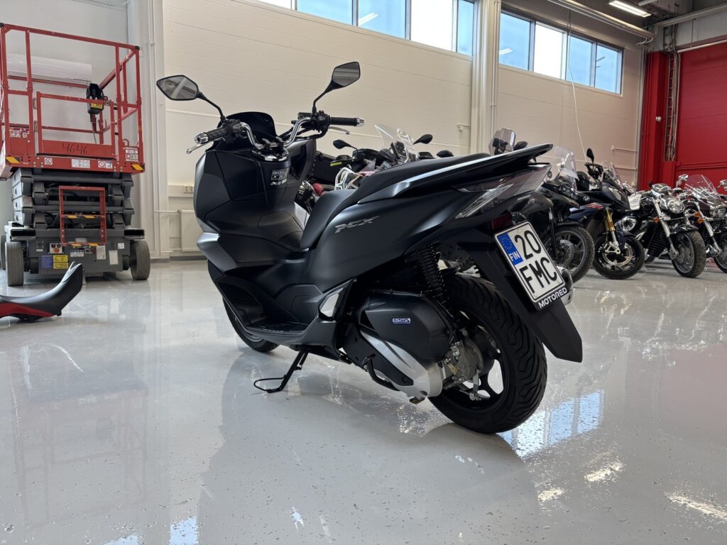 Honda - PCX - 125 // Myydään Huutokaupat.com // Honda - PCX - 125 // Myydään Huutokaupat.com // - Moottoripyörä