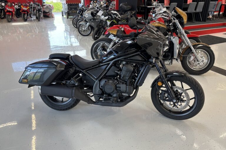Honda - REBEL - 1100 DCT Touring // Juuri saapunut! / Automaatti / 2x laukut / Vakkari // - Moottoripyörä