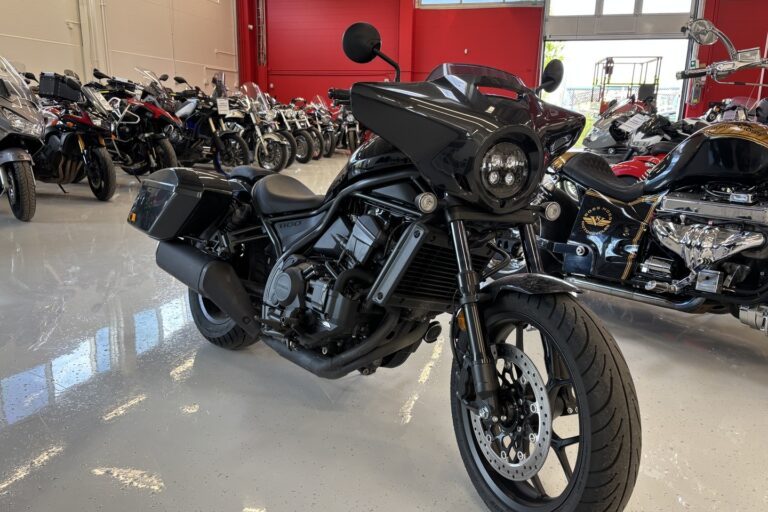 Honda - REBEL - 1100 DCT Touring // Juuri saapunut! / Automaatti / 2x laukut / Vakkari // - Moottoripyörä