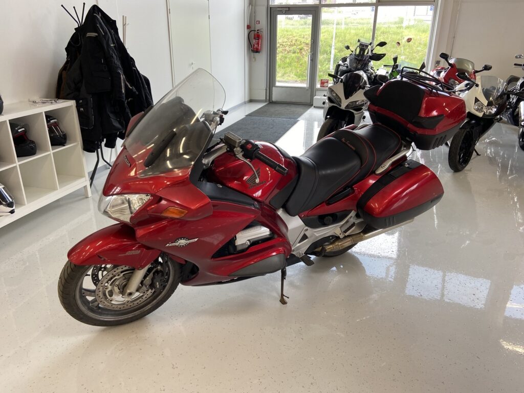 Honda - ST - 1300 Pan European ABS // Geelipenkki / 3x-laukut / Suomi-pyörä // - Moottoripyörä
