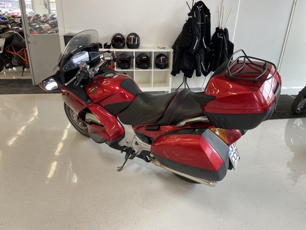 Honda - ST - 1300 Pan European ABS // Geelipenkki / 3x-laukut / Suomi-pyörä // Honda - ST - 1300 Pan European ABS // Geelipenkki / 3x-laukut / Suomi-pyörä // - Moottoripyörä