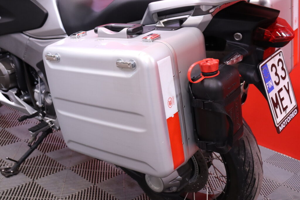 Honda - VFR - 1200 X Crosstourer // Navigointi / 4x laukut / ABS / TC / Juuri saapunut / Honda - VFR - 1200 X Crosstourer // Navigointi / 4x laukut / ABS / TC / Juuri saapunut / - Moottoripyörä
