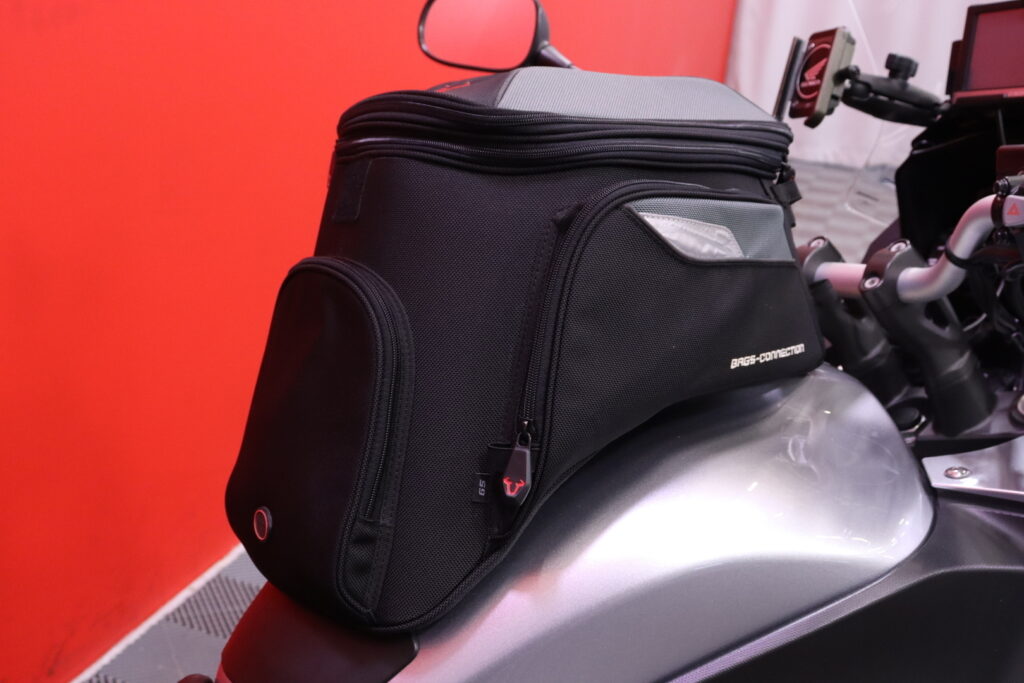 Honda - VFR - 1200 X Crosstourer // Navigointi / 4x laukut / ABS / TC / Juuri saapunut / Honda - VFR - 1200 X Crosstourer // Navigointi / 4x laukut / ABS / TC / Juuri saapunut / - Moottoripyörä