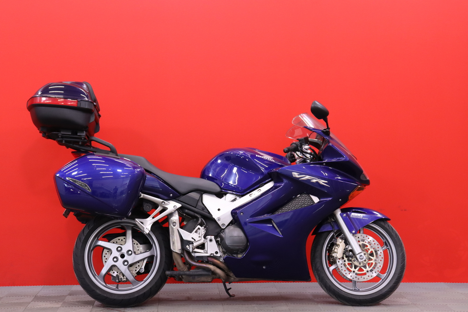 Honda - VFR - 800 VTEC  // Suomi-pyörä / DCBS / 3x laukut // - Moottoripyörä