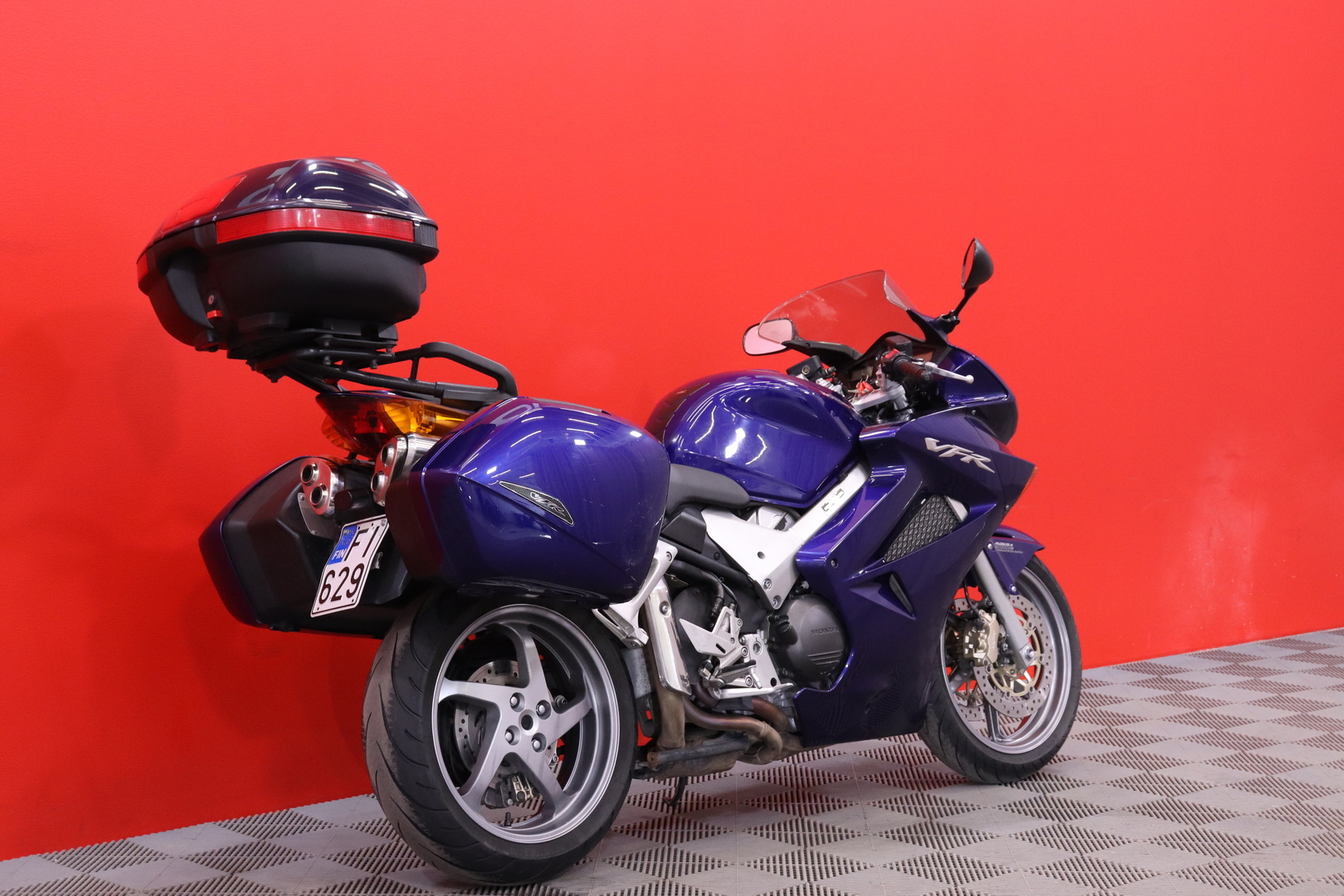 Honda - VFR - 800 VTEC  // Suomi-pyörä / DCBS / 3x laukut // - Moottoripyörä