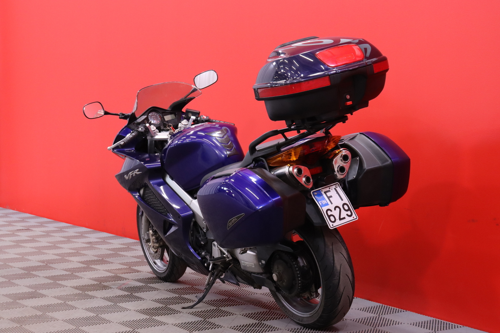 Honda - VFR - 800 VTEC  // Suomi-pyörä / DCBS / 3x laukut // - Moottoripyörä