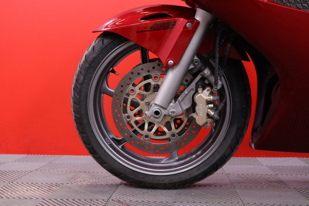 Honda - VFR - 800 VTEC ABS // 3x laukut / Navi / Kahvanlämmittimet / ABS / Vaihdenäyttö // Honda - VFR - 800 VTEC ABS // 3x laukut / Navi / Kahvanlämmittimet / ABS / Vaihdenäyttö // - Moottoripyörä