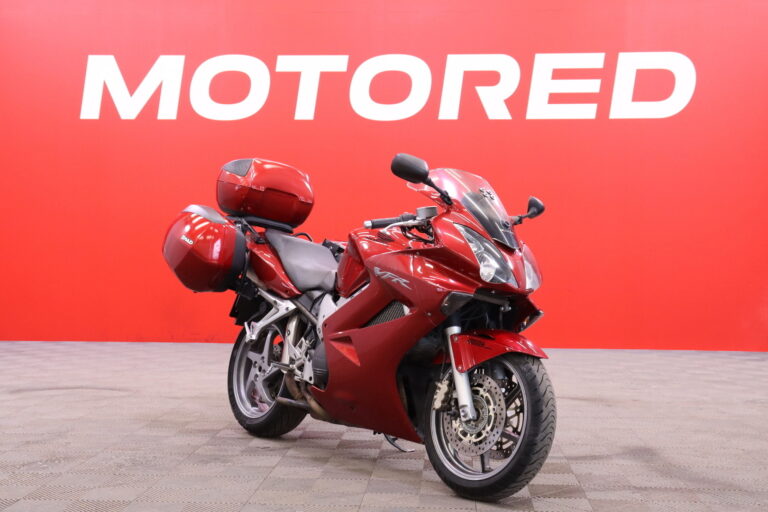 Honda - VFR - 800 VTEC ABS // 3x laukut / Navi / Kahvanlämmittimet / ABS / Vaihdenäyttö // - Moottoripyörä
