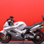 Honda - VFR - 800 VTEC // Huoltokirja / Delkevic / DCBS / Xenon / Kahvanlämmittimet / ABS // - Moottoripyörä