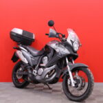 Honda - XL - 700 v Transalp // Suomi-pyörä / Huoltokirja / Takalaukku / Keskijalka // - Moottoripyörä
