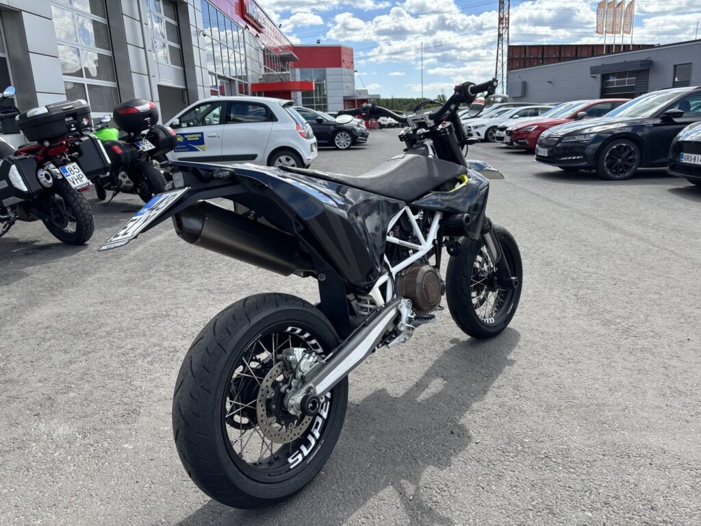 Husqvarna - 701 - Supermoto // Juuri saapunut! / Akrapovic / Brembo / ABS // Husqvarna - 701 - Supermoto // Juuri saapunut! / Akrapovic / Brembo / ABS // - Moottoripyörä