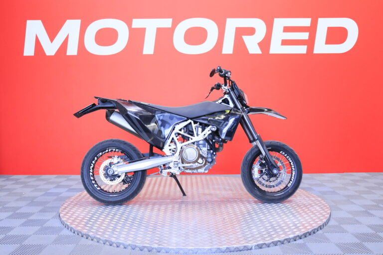Husqvarna - 701 - Supermoto // A2! / Akrapovic / Brembo / ABS // - Moottoripyörä