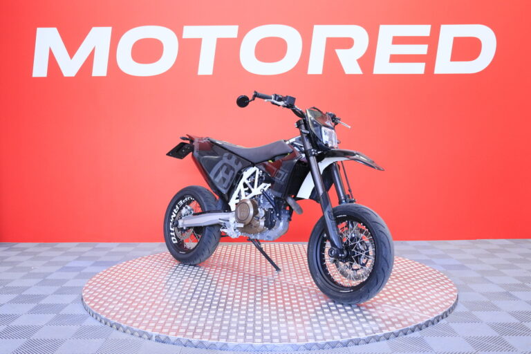 Husqvarna - 701 - Supermoto // A2! / Akrapovic / Brembo / ABS // - Moottoripyörä