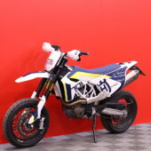 Husqvarna - 701 - Supermoto // Suomi-pyörä / Huoltokirja / Akrapovic / ABS // - Moottoripyörä