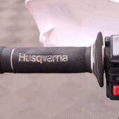 Husqvarna - 701 - Supermoto // Suomi-pyörä / Huoltokirja / Akrapovic / ABS // - Moottoripyörä