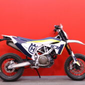 Husqvarna - 701 - Supermoto // Suomi-pyörä / Huoltokirja / Akrapovic / ABS // - Moottoripyörä